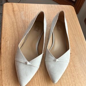 10 M Naturalizer Womens Beau Urban Mist Gray Point Toe Ballet Flats